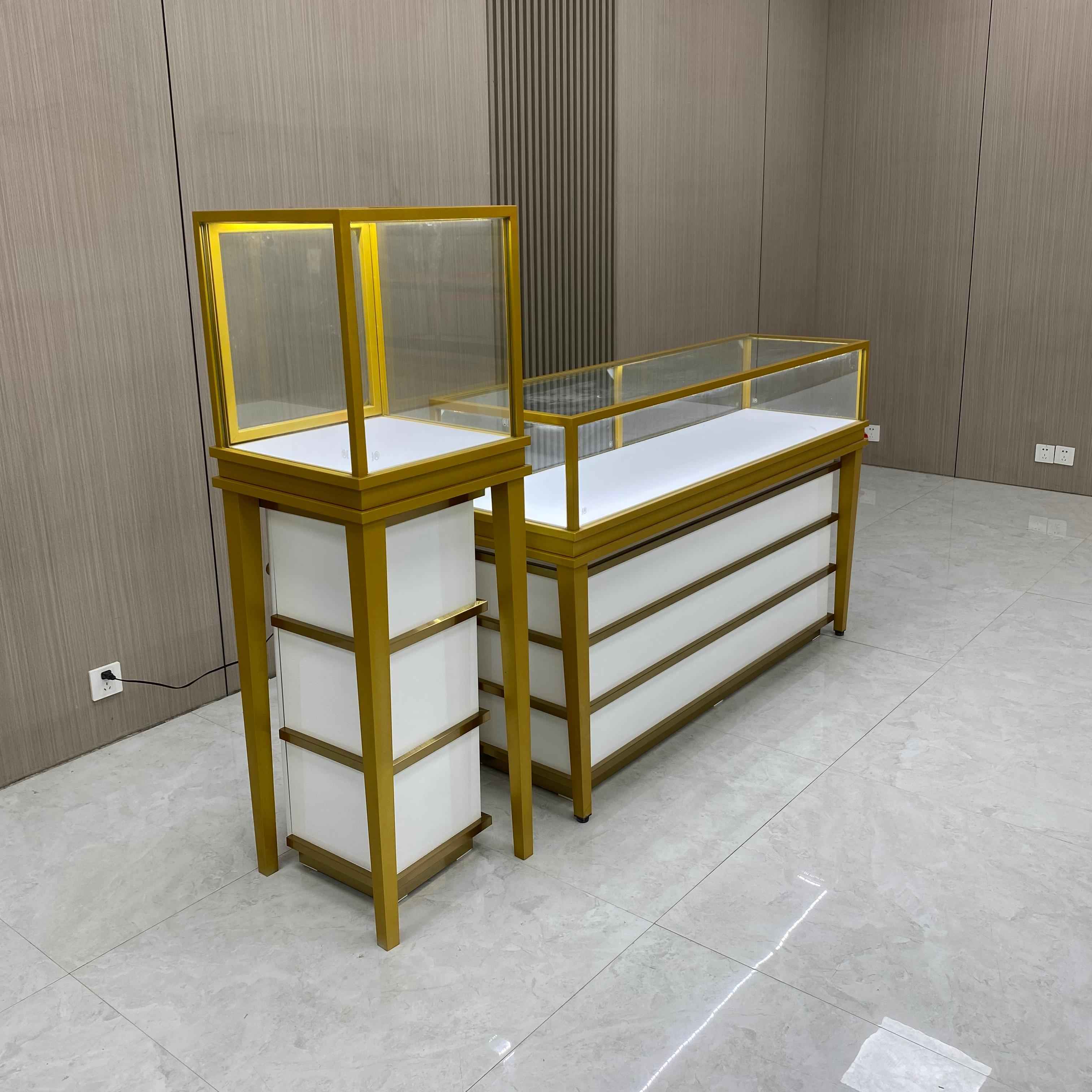 Индивидуальный стеклянный шкаф